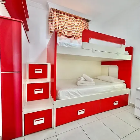 Sunshine Playa Arena 아파트